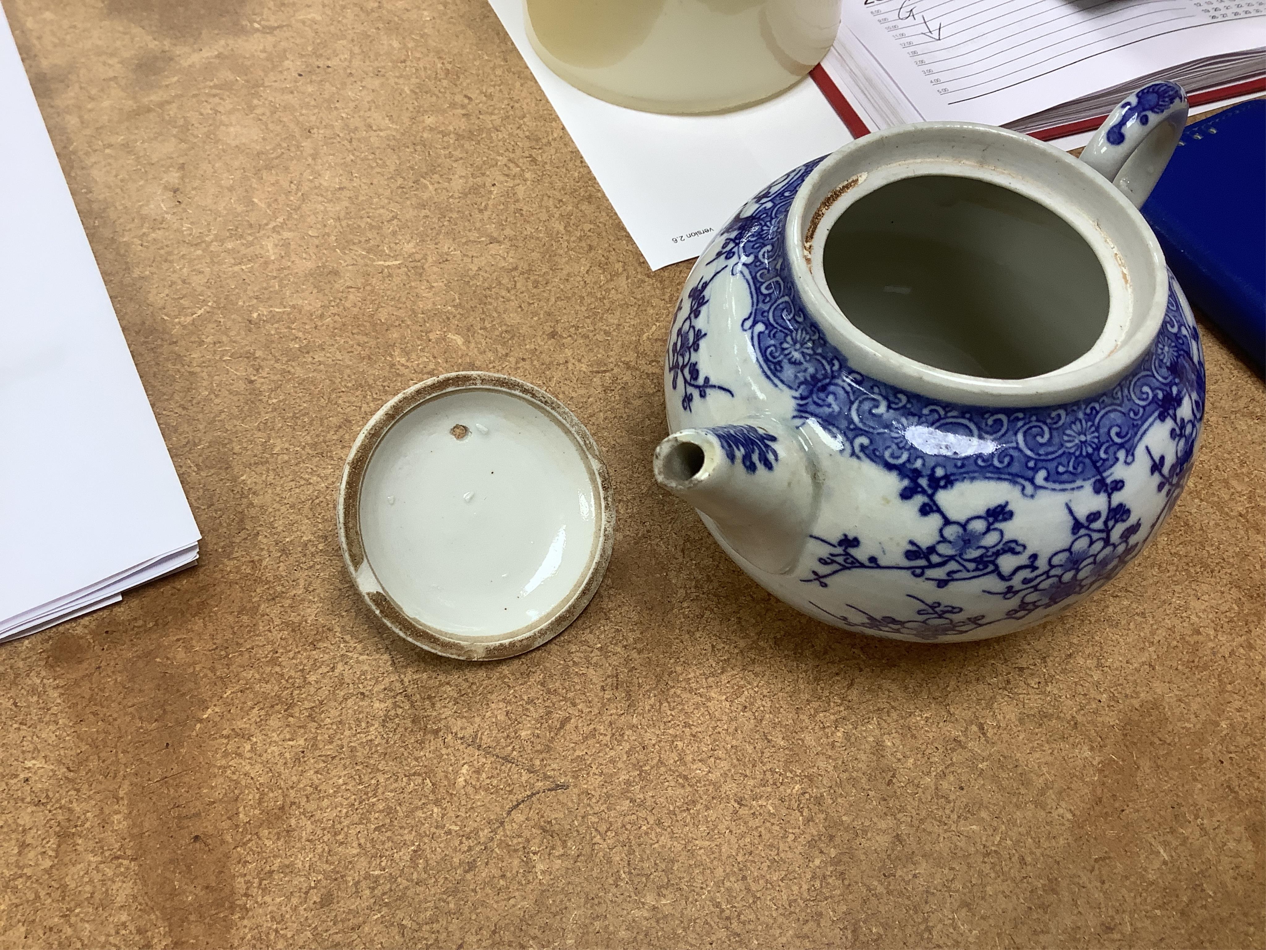 A group of Chinese and Japanese items to include a Kangxi miniature blue and white vase and matched cover, a blue and white cup and a cloisonné jar and cover, tallest 16cm. Condition - varies